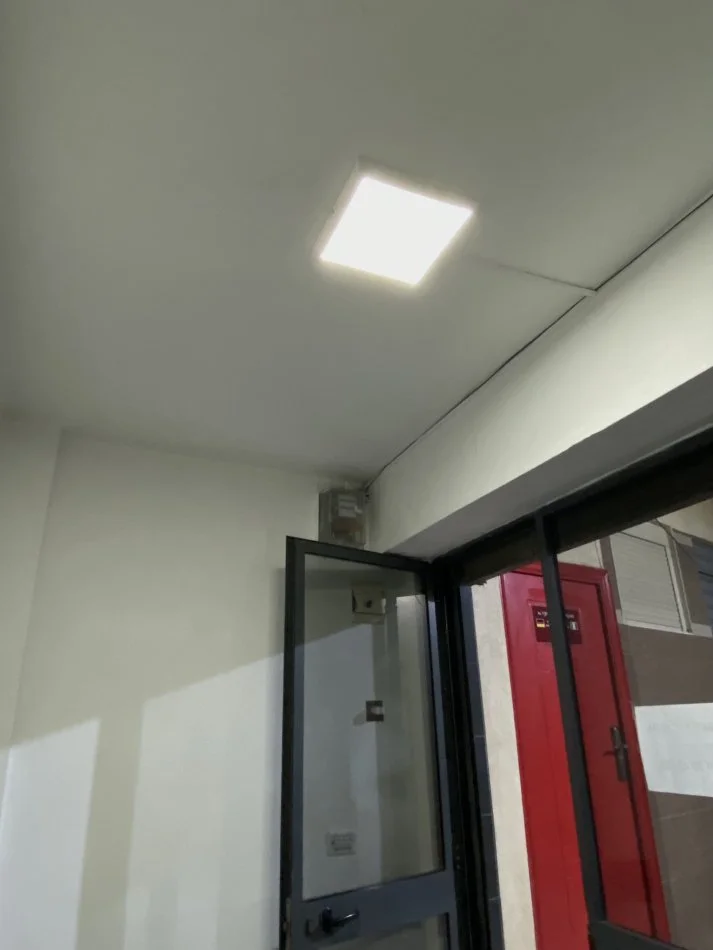 Tirane, jepet me qera ambjent biznesi Kati 0, 7 m² 211 € (Rruga e Durresit)