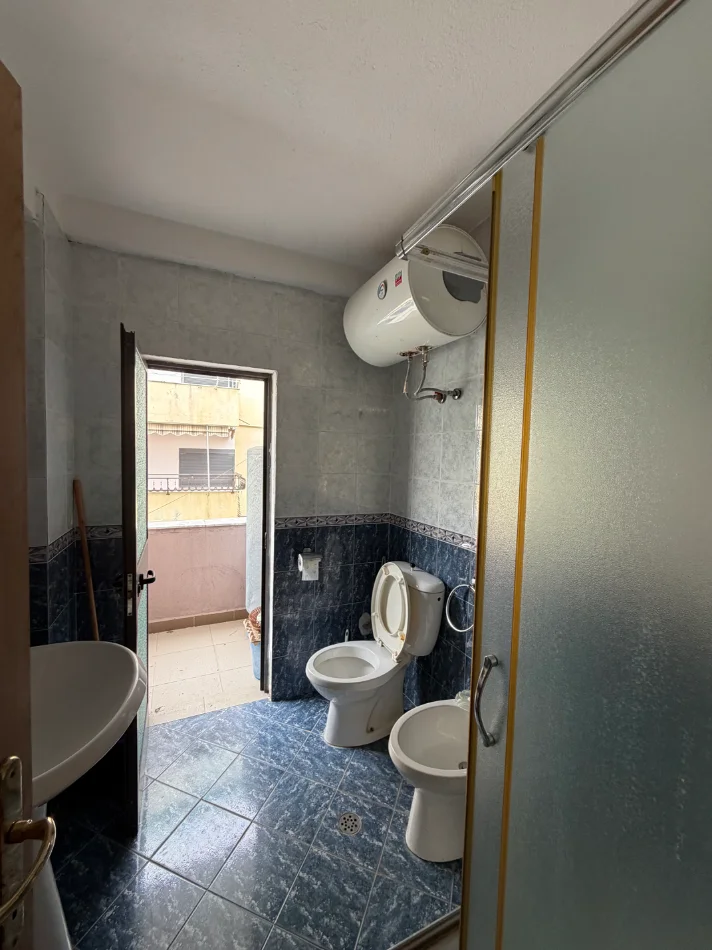 Durres, shitet apartament 1+1+Ballkon Kati 3, 75 m² 70.000 € (Golem)