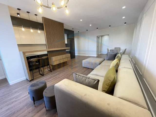 Durres, jepet me qera apartament Kati 12, 125 m² 800 Euro (Vollga, Durrës)