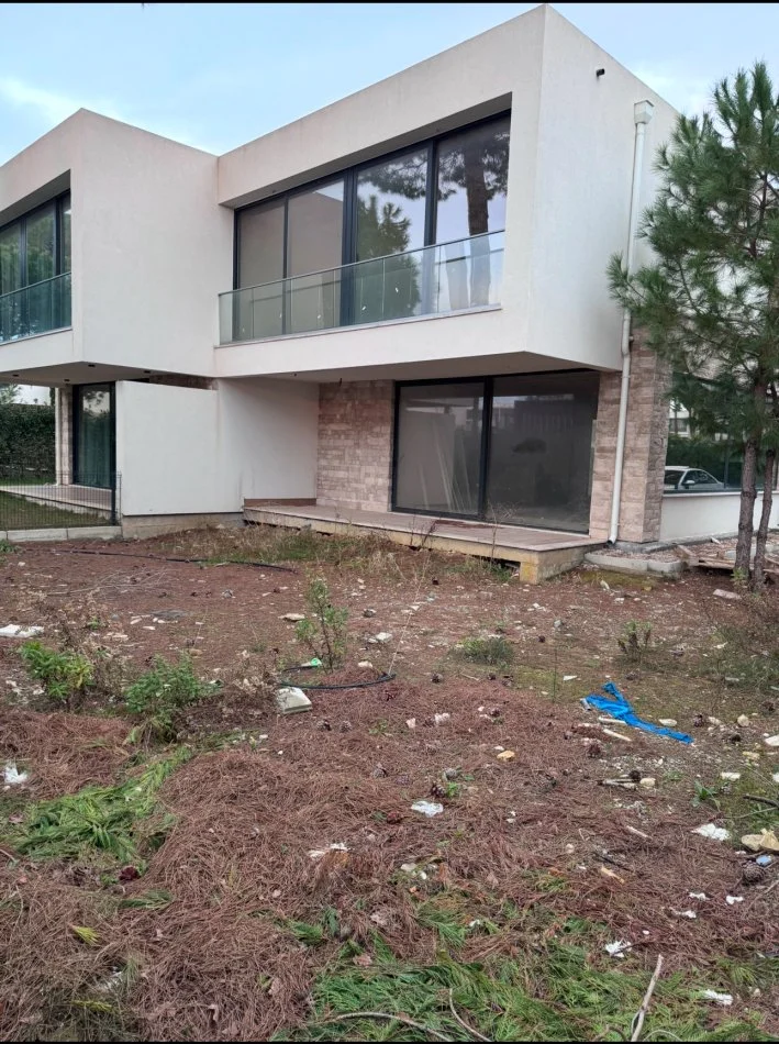 Gjiri Lalezit | Hamallaj, shitet Vile 2 Katshe Kati 0, 177 m² 539.000 € (Gjiri Lalzit San Pietro)