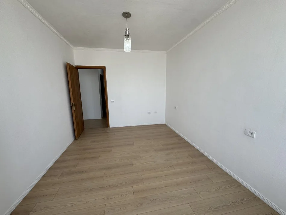 Tirane, shitet apartament 1+1+Ballkon , 65 m² 88.000 € (Besim Alla)