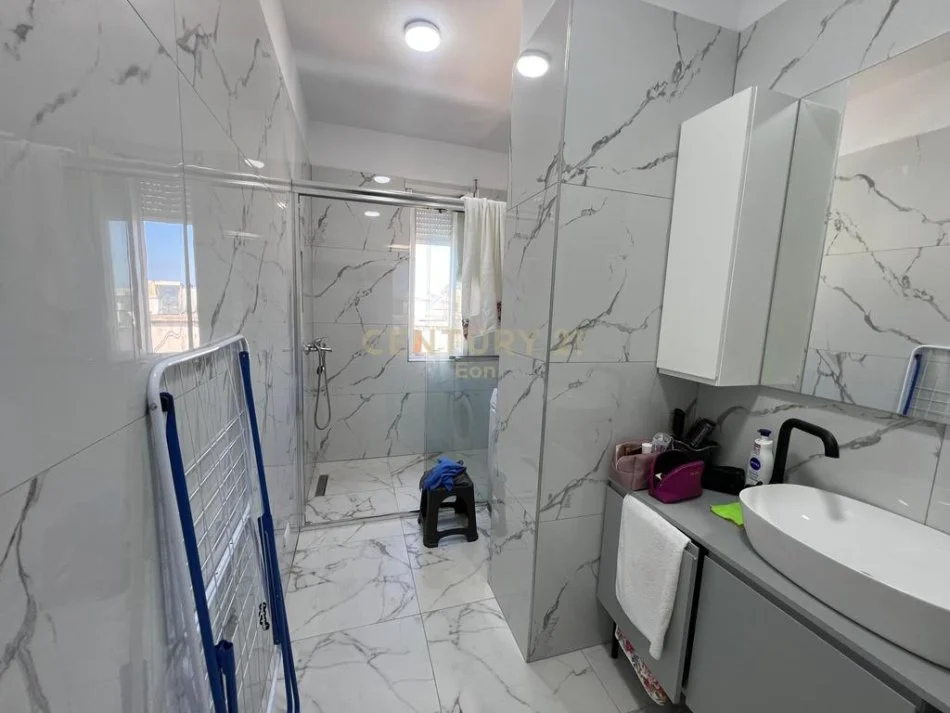 Durres, shitet apartament 1+1 Kati 5, 66 m² 120.000 € (Golem)