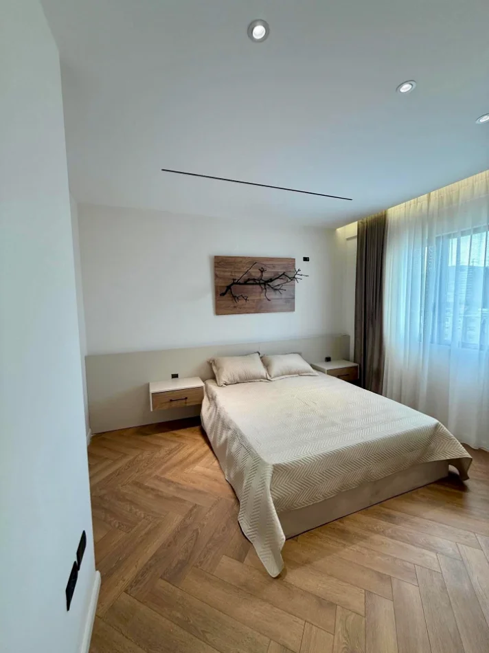 Tirane, shitet apartament 2+1+Aneks+Ballkon Kati 7, 101 m² 250.000 € (Perballe Delijorgjit)