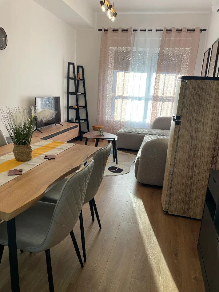 Tirane, jap me qera apartament 1+1+Ballkon Kati 6, 60 m² 450 € (Rruga Pasho Hysa)