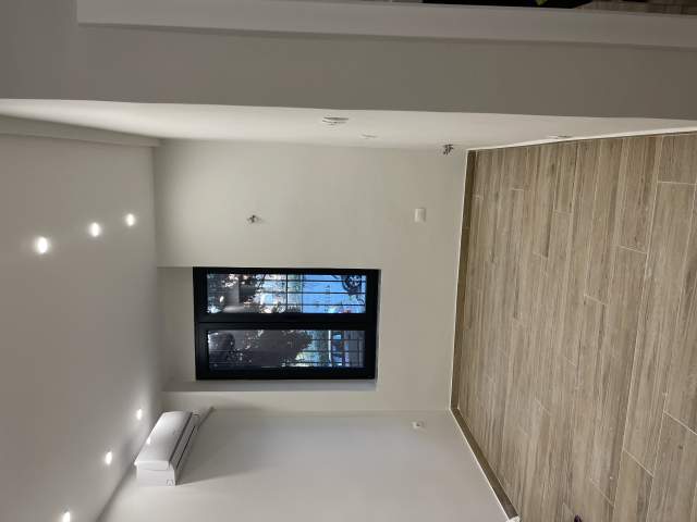 Tirane, jepet me qera ambjent biznesi Kati 1, 50 m² 600 Euro (Mihal Popi)