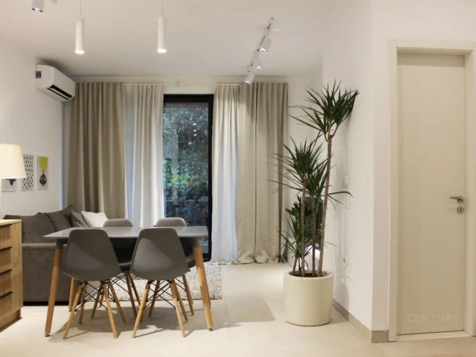 Tirane, jepet me qera apartament studio, Kati 1, 55 m² 600 € (Myslym Shyri)