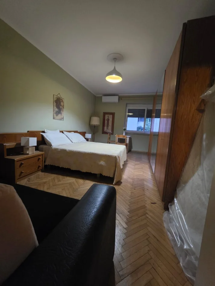 Tirane, apartament 1+1 Kati 2, 56 m² 600 € (Post Parkimi Qender Dollari)