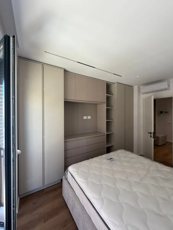 Tirane, jepet me qera apartament 1+1 Kati 3, 57 m² 550 € (Fusha Aviacionit)