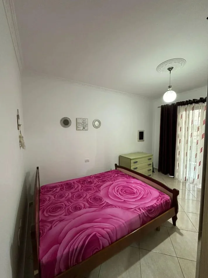 Tirane, jepet me qera apartament 2+1 Kati 3, 100 m² 550 € (Astir 600 E Muaj I Diskutueshem)