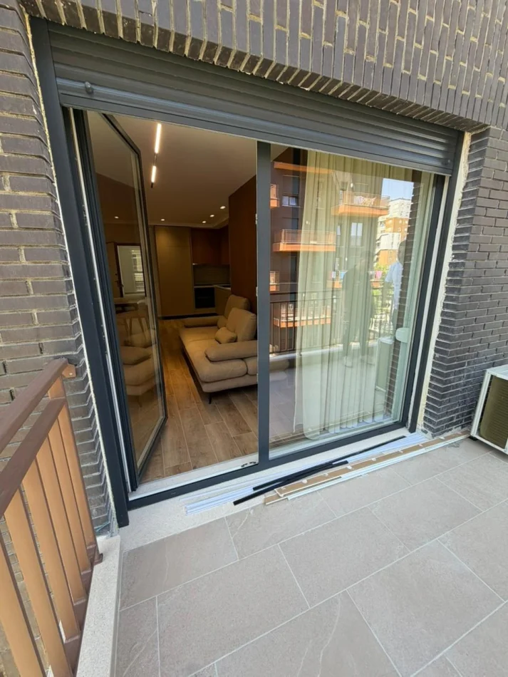 Tirane, jepet me qera apartament 1+1 Kati 3, 55 m² 550 € (Fusha Aviacionit)