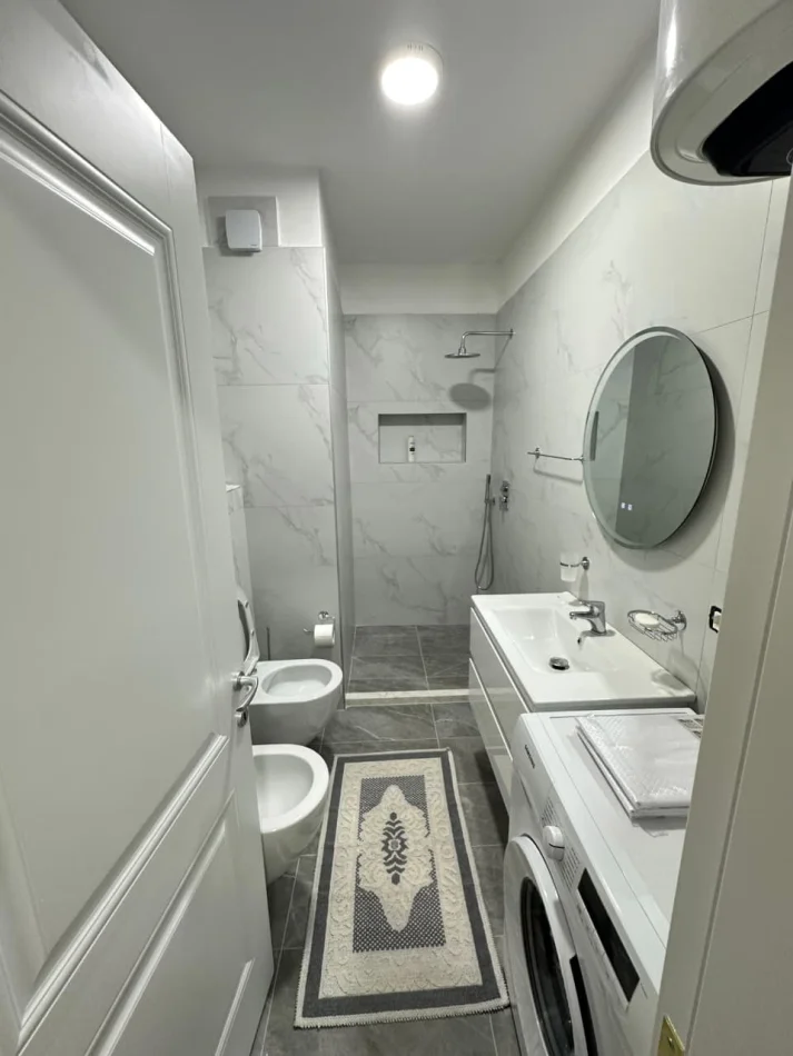 Tirane, jepet me qera apartament 2+1 Kati 1, 108 m² 700 € (700 €/muaj)