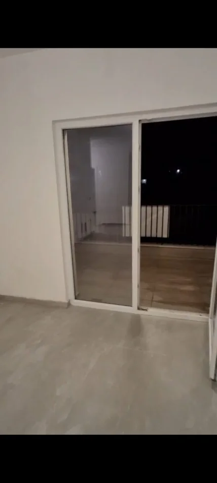 Tirane, jepet me qera apartament 2+1 Kati 1, 94 m² 800 € (Lapraka)