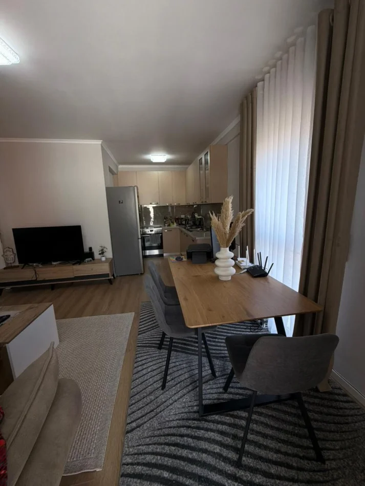 Tirane, jepet me qera apartament 2+1 Kati 5, 80 m² 750 € (Rruga e Durrësit)