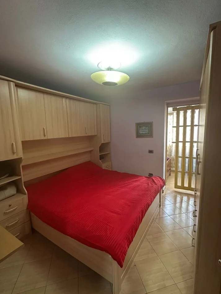Tirane, jepet me qera apartament 2+1 Kati 3, 75 m² 450 € (Pediatria)