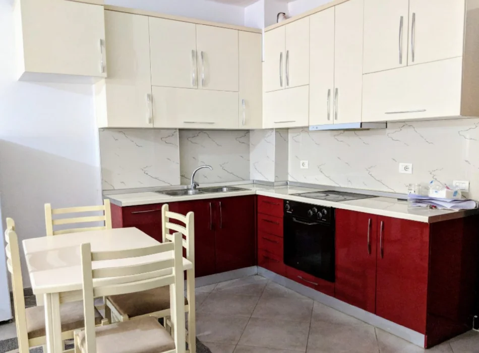 Tirane, jepet me qera apartament 2+1 Kati 4, 85 m² 550 € (Kodra e Diellit)