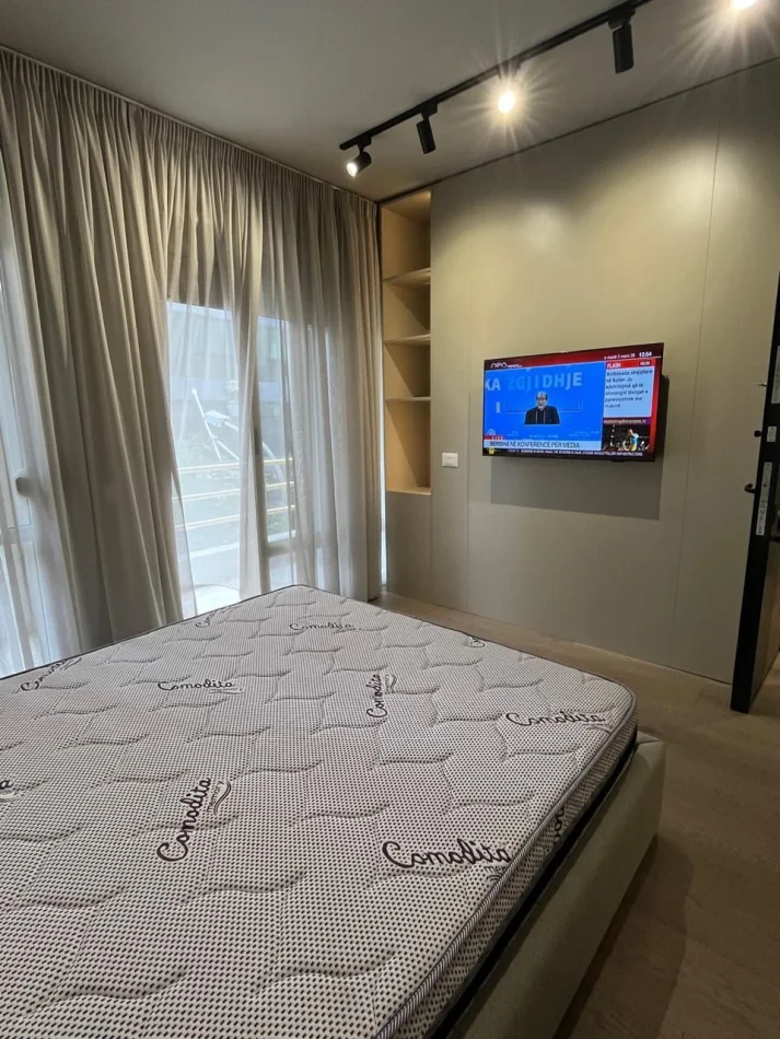 Tirane, jepet me qera apartament 2+1 Kati 2, 120 m² 1.500 € (Kompleksi Usluga)