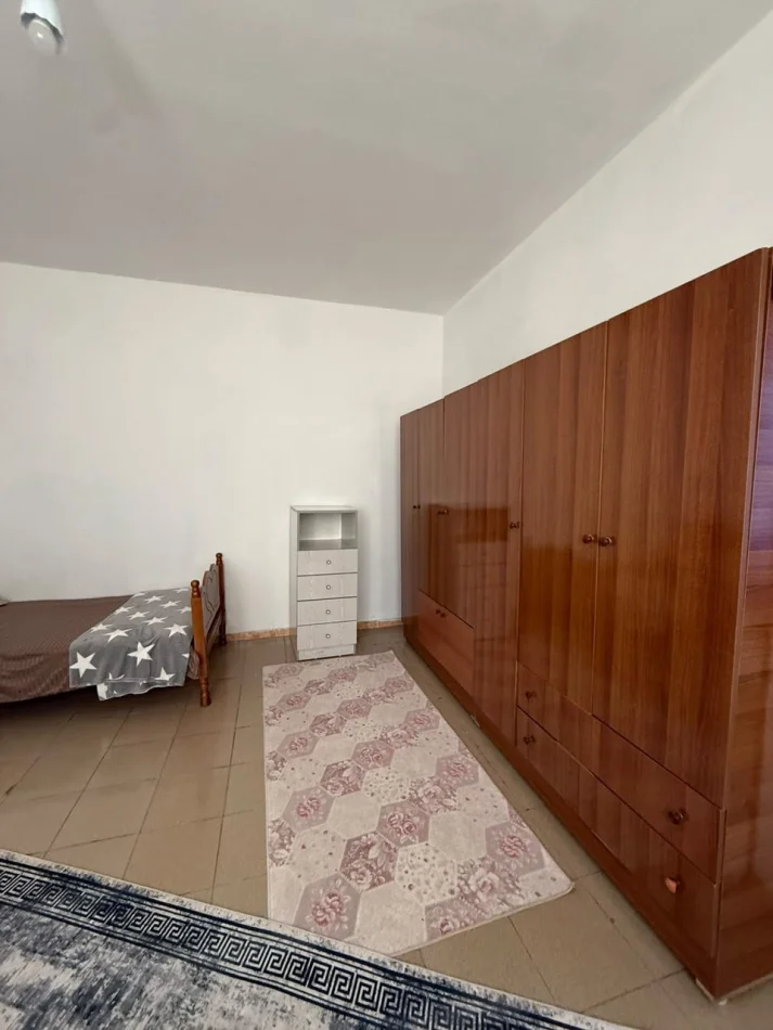 Tirane, jepet me qera apartament 2+1 Kati 1, 90 m² 350 € (Rruga 5 Maji)