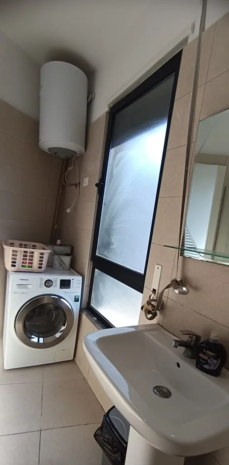 Tirane, jepet me qera apartament 1+1 Kati 7, 65 m² 700 € (Farmacia 10)