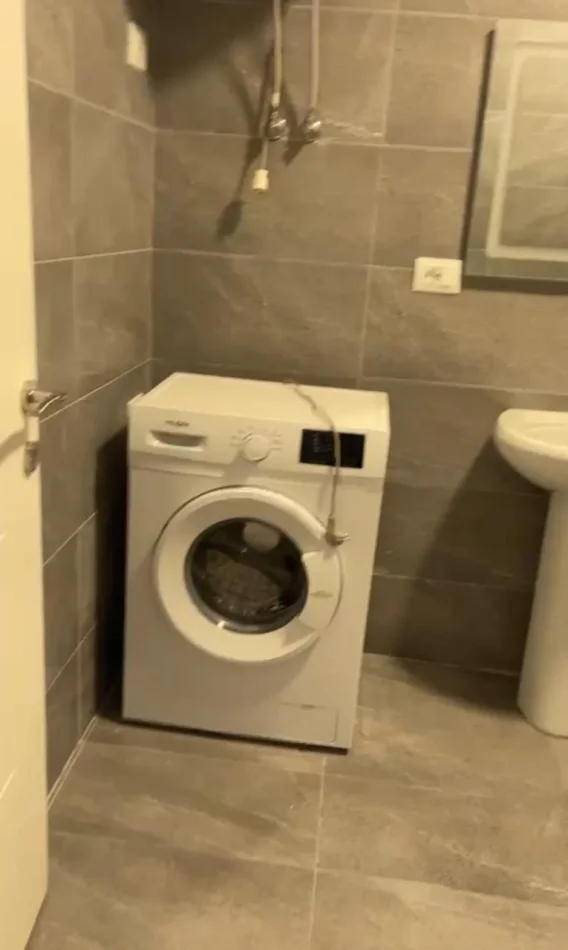 Tirane, jepet me qera apartament 1+1 Kati 5, 60 m² 450 € (Astir)