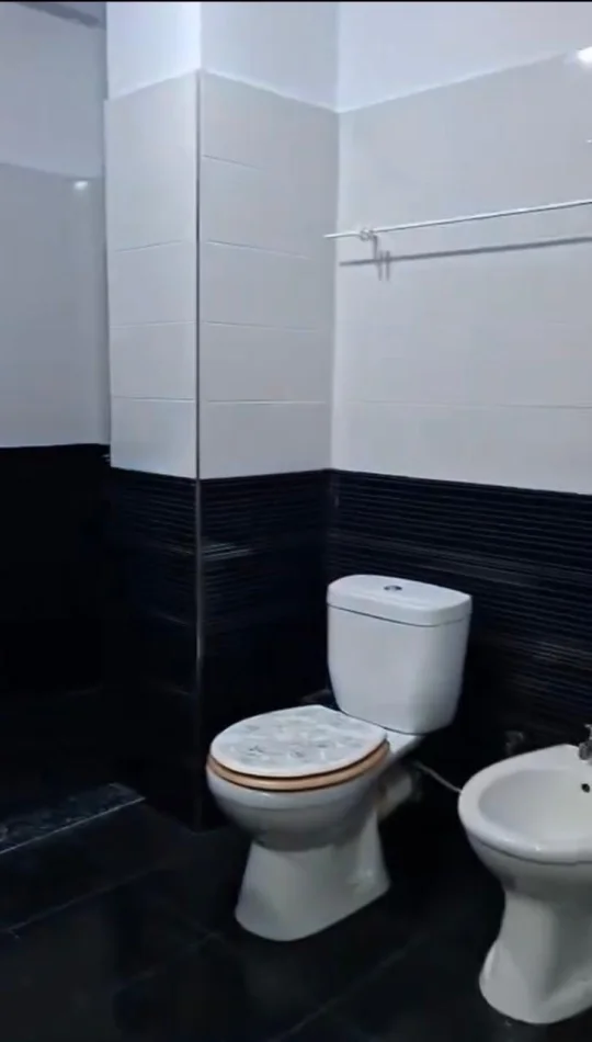 Tirane, jepet me qera apartament 2+1 Kati 2, 98 m² 450 € (Vila L)