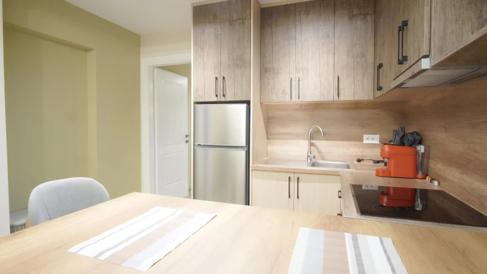 Tirane, jepet me qera apartament 1+1 Kati 1, 65 m² 750 € (21 Dhjetori)