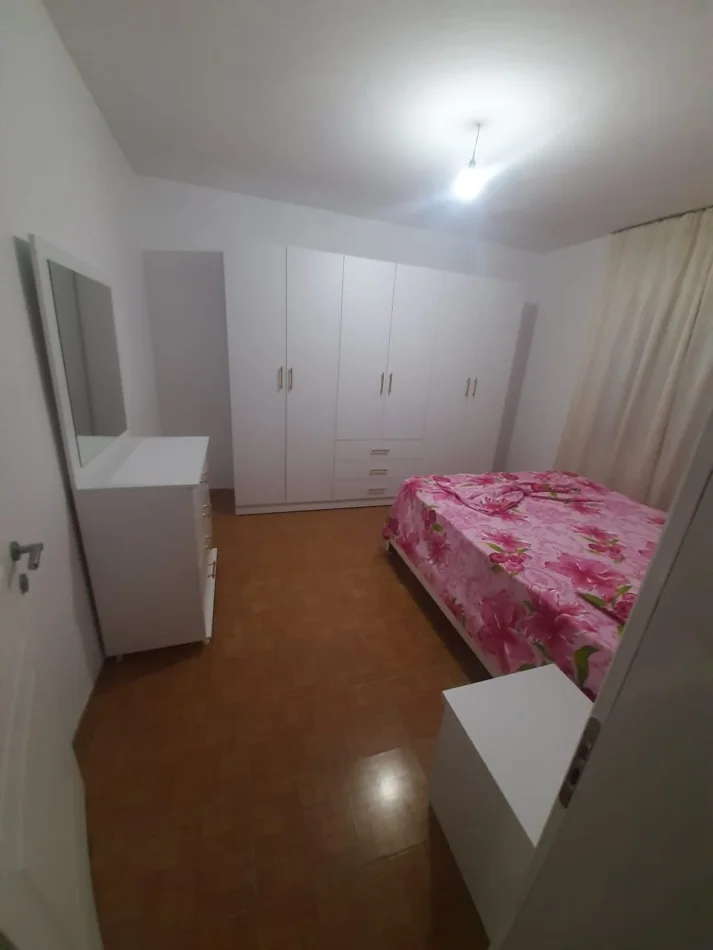 Tirane, jepet me qera apartament 2+1 Kati 1, 116 m² 500 € (Porcelani)