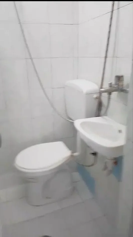 Tirane, jepet me qera apartament 2+1 Kati 5, 65 m² 400 € (Shkozë)