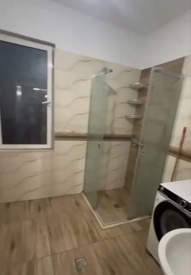 Tirane, jepet me qera apartament 2+1 Kati 6, 100 m² 400 € (Kamëz)