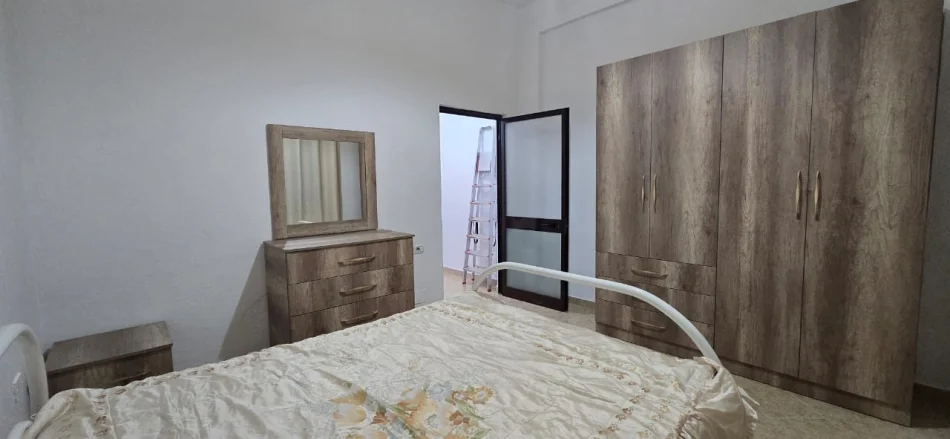 Tirane, jepet me qera apartament 1+1 Kati 1, 55 m² 330 € (Bulevardi i Ri)
