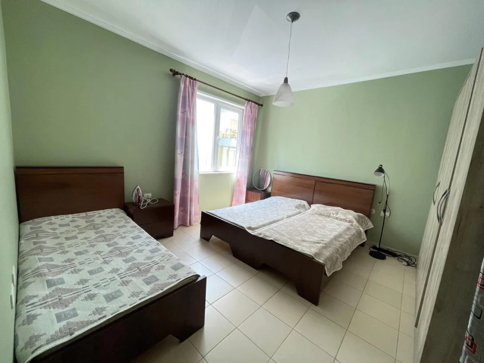 Tirane, jepet me qera apartament 2+1 Kati 2, 116 m² 700 € (Kopshti Zoologjik)