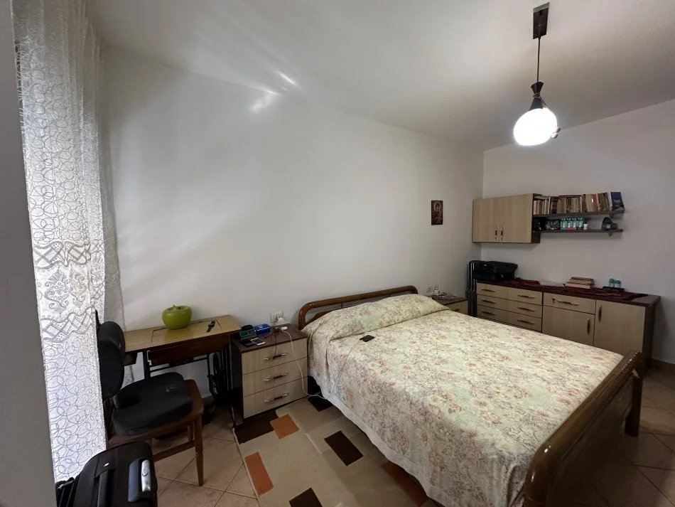 Tirane, jepet me qera apartament Kati 7, 70 m² 500 € (Rruga e Kavajes)