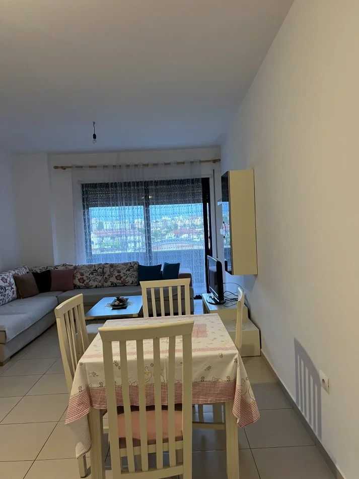 Tirane, jepet me qera apartament 2+1+Ballkon Kati 3, 100 m² 500 € (ASTIR TE BANKA RAIFFEISEN RR. Kryesore)