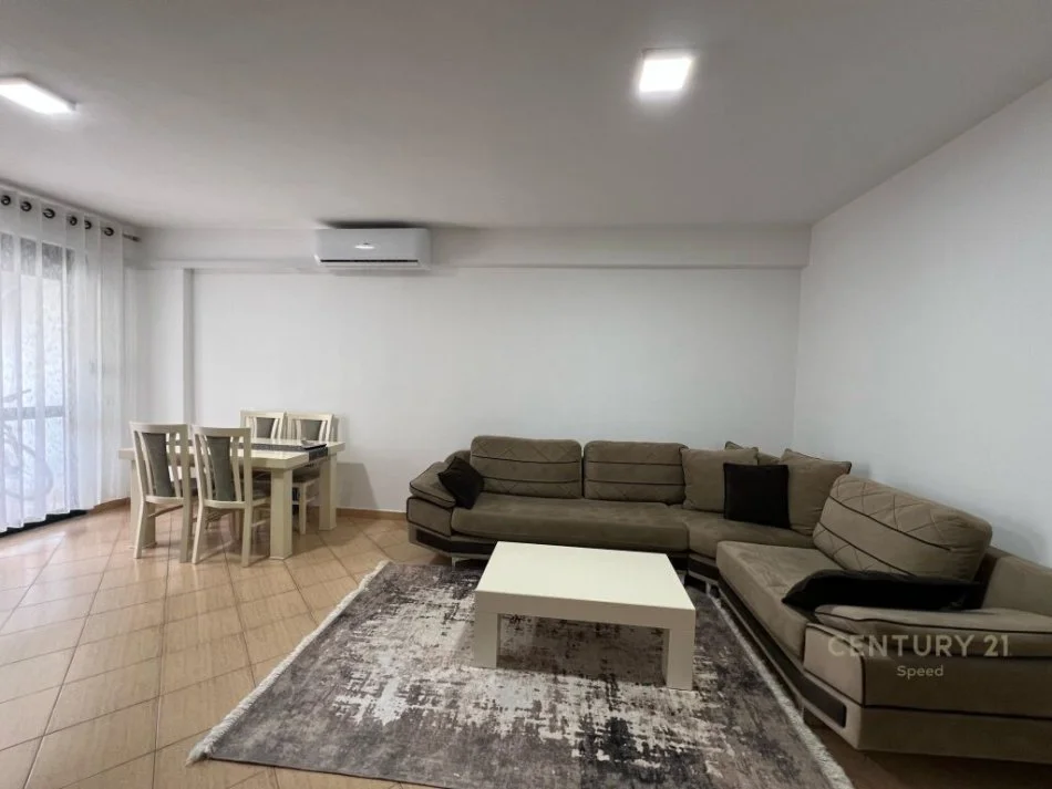 Tirane, jepet me qera apartament 1+1 Kati 2, 70 m² 450 € (5 Maji)