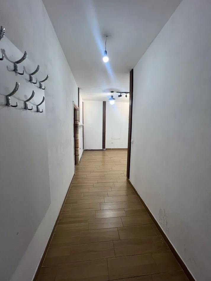 Durres, shitet apartament 1+1+Ballkon Kati 1, 70 m² 75.000 € 