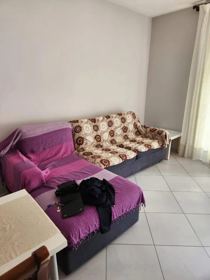 Tirane, jepet me qera apartament 1+1+Ballkon Kati 6, 67 m² 400 € (Golden Park Amerikan 3)