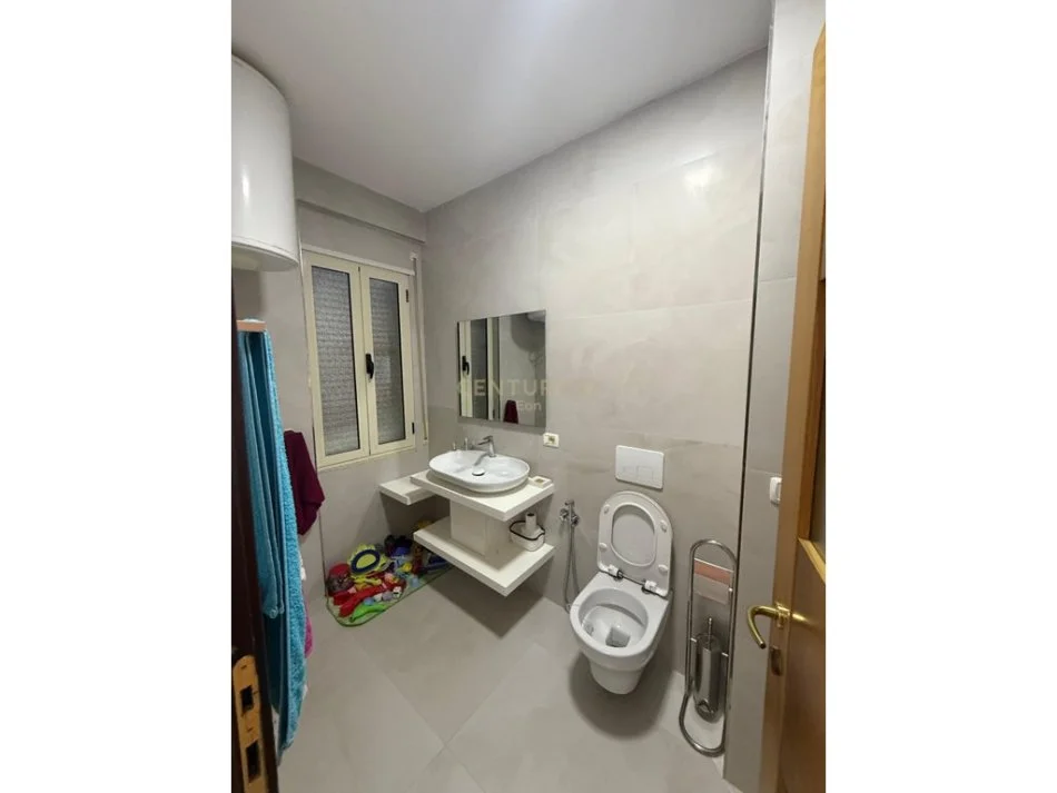 Kavaje, shitet apartament 2+1+Aneks+Ballkon , 156 m² 350.000 € (Qerret)