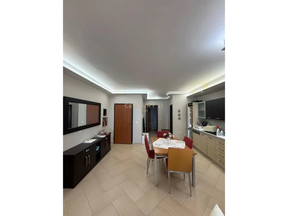 Kavaje, shitet apartament 2+1+Aneks+Ballkon , 156 m² 350.000 € (Qerret)