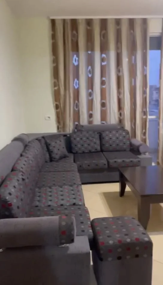 Durres, jepet me qera apartament 2+1+Ballkon Kati 9, 90 m² 300 € 