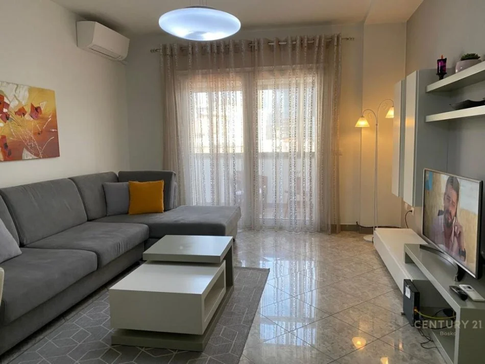 Tirane, jepet me qera apartament 2+1+Ballkon Kati 6, 110 m² 800 € (Islam Alla)