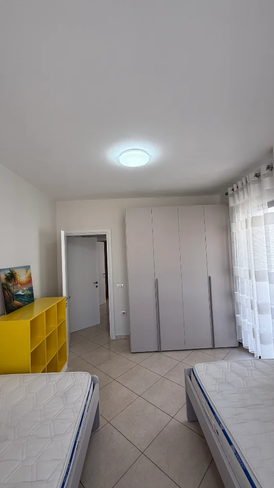 Tirane, jepet me qera apartament 2+1+Ballkon Kati 5, 55,000 ALL (Astir, Tirane)