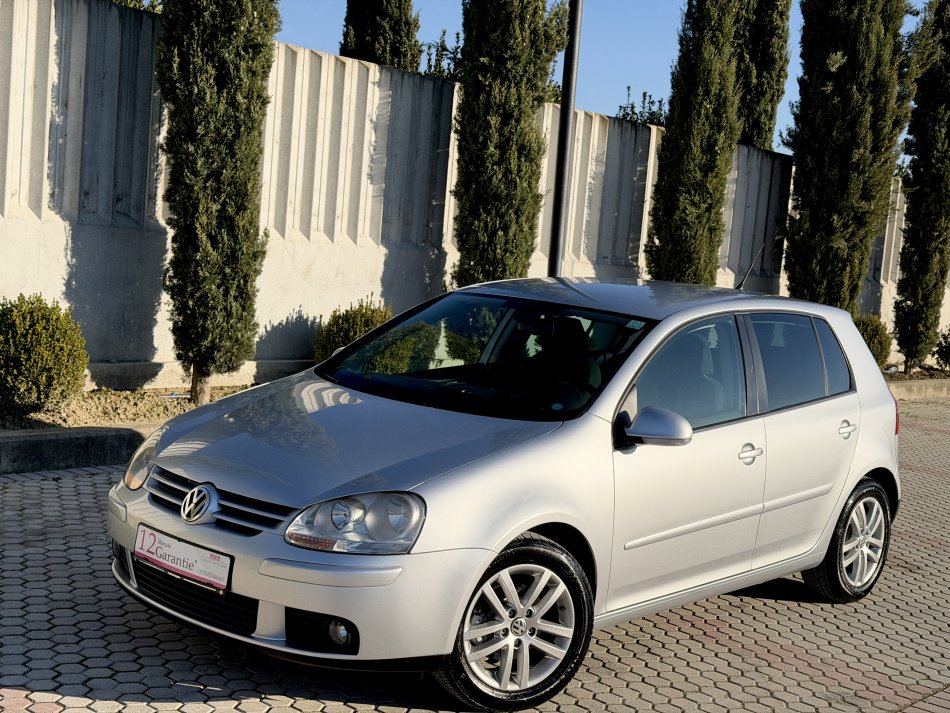 Durres, shes makine VOLKSWAGEN GOLF V - 1.9 NAFTE Nafte, gri metalizato manuale Klima 4.700 €