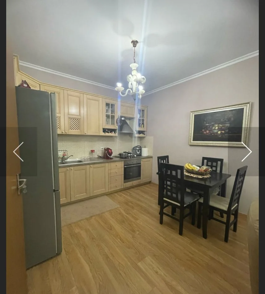 Tirane, jepet me qera apartament 2+1+Ballkon Kati 4, 100 m² 450 € (Rruga besim alla)