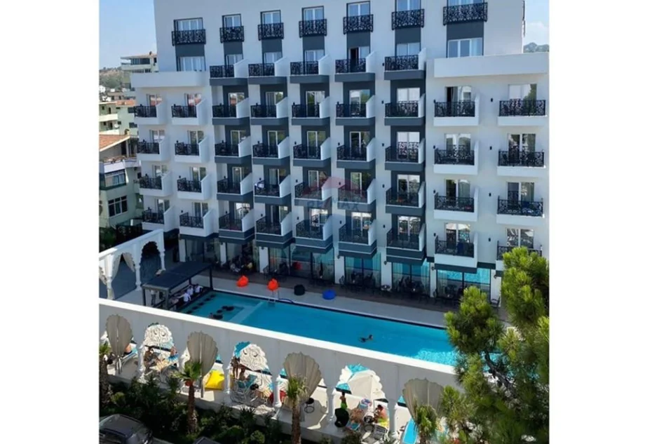 Kavaje, shitet hotel , 3.371 m² (Golem)