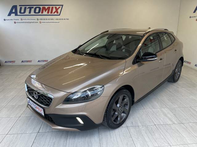 Tirane, shes makine Volvo V40 CROSS COUNTRY Viti 2014, 12.200 Euro
