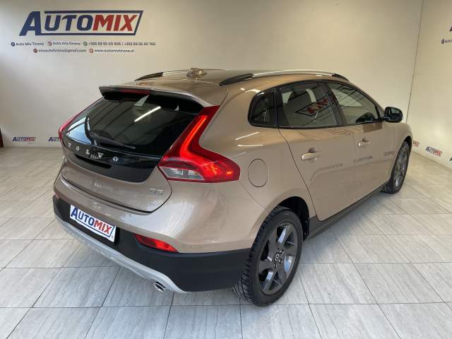 Tirane, shes makine Volvo V40 CROSS COUNTRY Viti 2014, 12.200 Euro