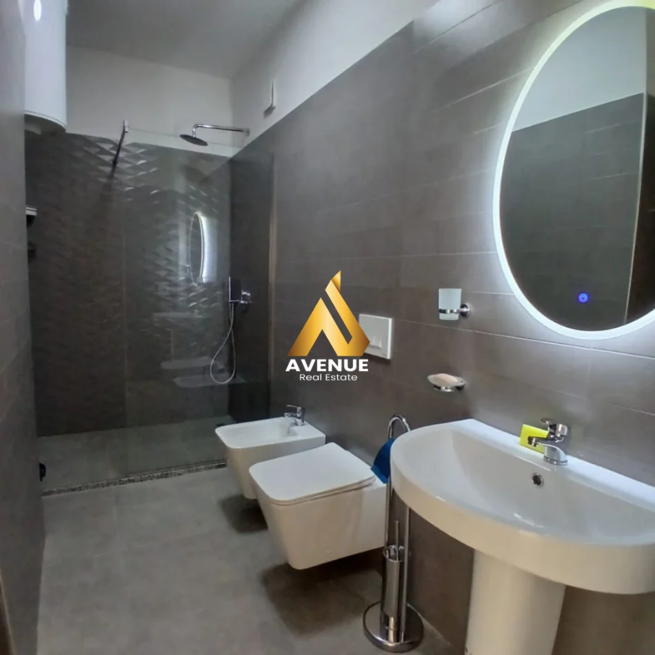 Tirane, jepet me qera apartament 2+1 , 76 m² 1.000 € 