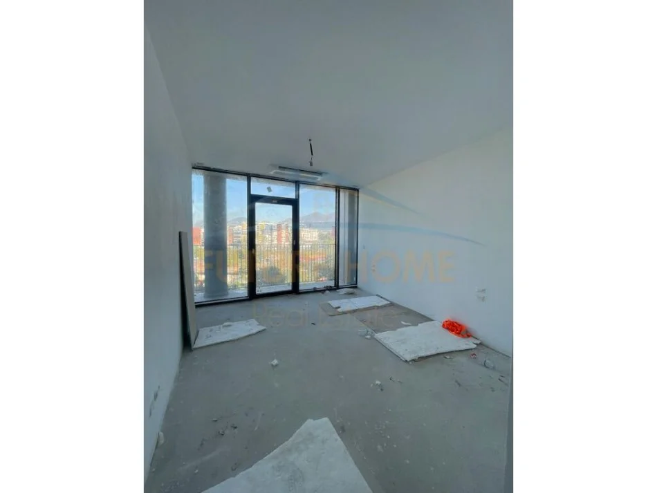 Tirane, shitet apartament 3+1+Ballkon Kati 2, 172 m² 564.000 € (LakeView)