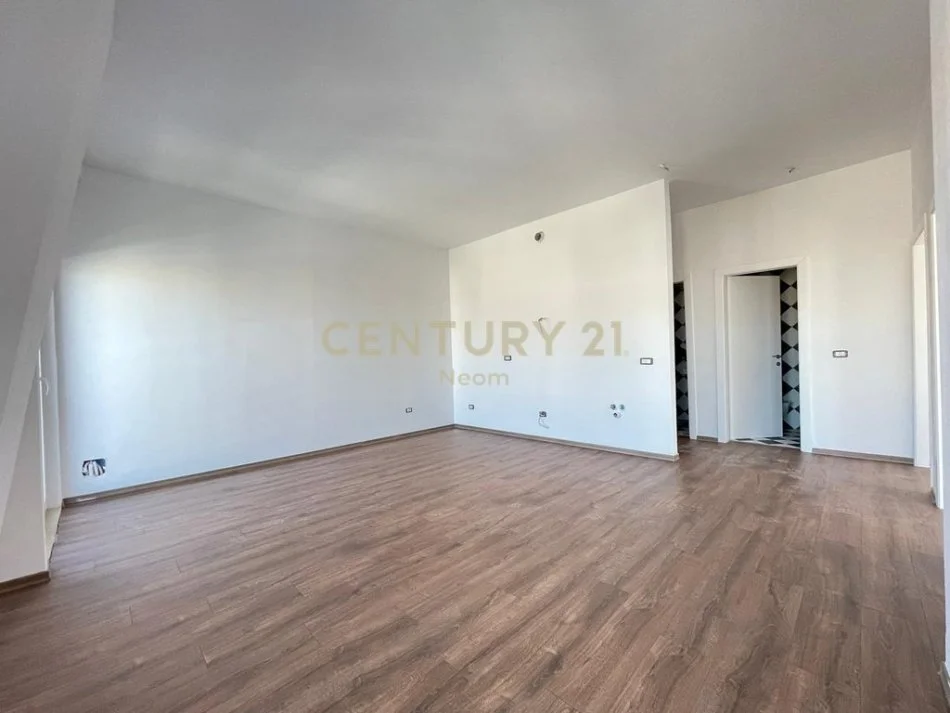 Tirane, shitet apartament 2+1+Aneks+Ballkon Kati 3, 103 m² 158.999 € (Porta Tirane e Re, Sauk i Ri)