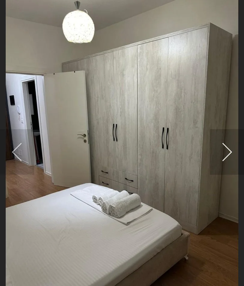 Tirane, jepet me qera apartament 1+1 Kati 4, 65 m² 500 € (Brryli)