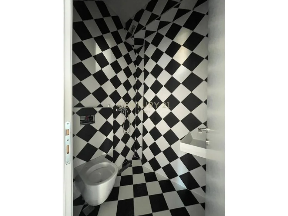 Tirane, shitet apartament 2+1+Aneks+Ballkon Kati 3, 103 m² 158.999 € (Porta Tirane e Re, Sauk i Ri)